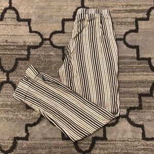 Brandy Melville Striped Tildens